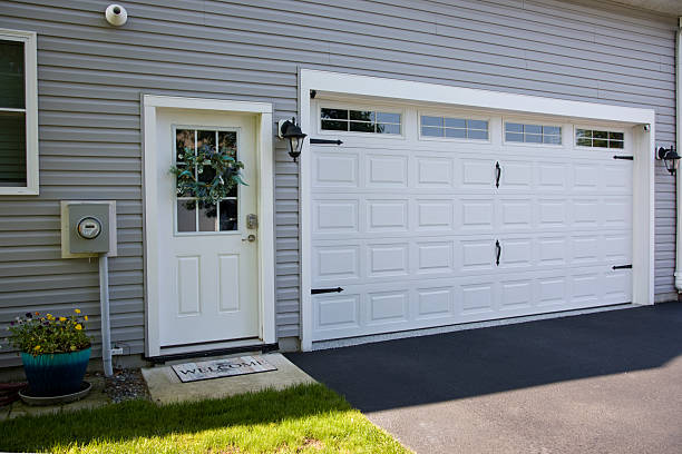 24/7 Emergency Garage Door Panel Replacement experts in Buxton, NC